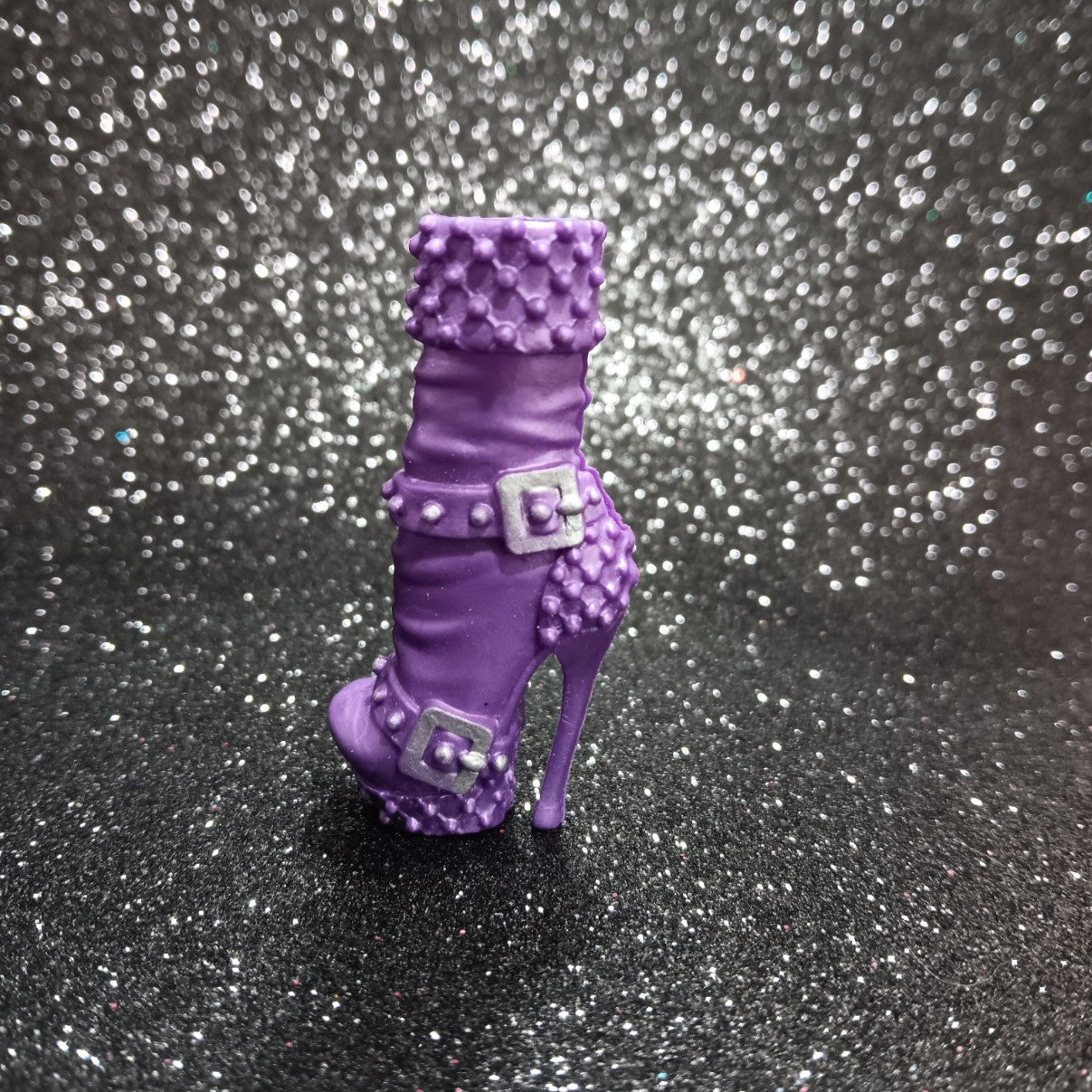 Monster High Casita Fierce's Left Lavender Spikes and Buckles Boot