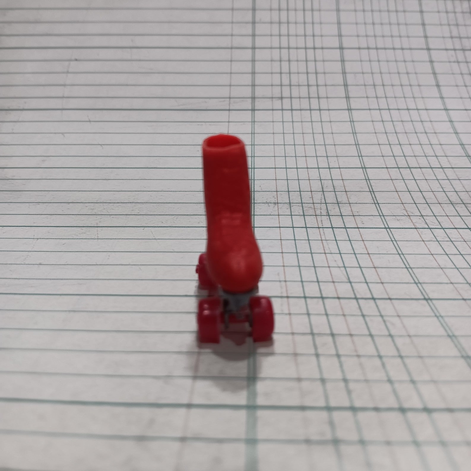 Vintage 1965 Skipper Red and Silver Roller Skate from "Skipper on Wheels" Fun Pack #1032