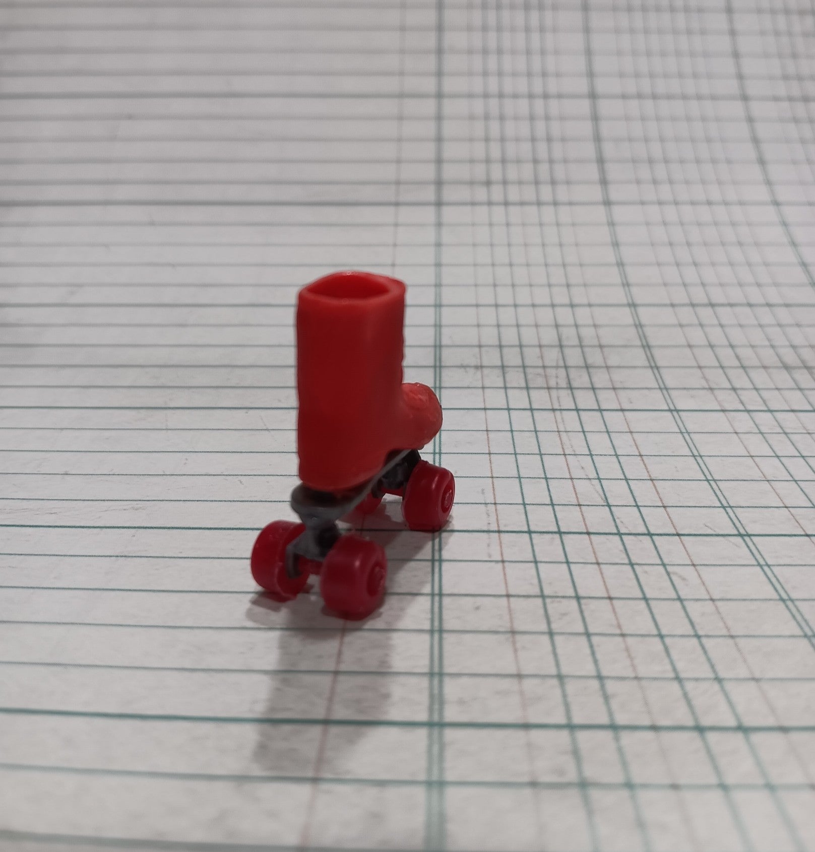 Vintage 1965 Skipper Red and Silver Roller Skate from "Skipper on Wheels" Fun Pack #1032