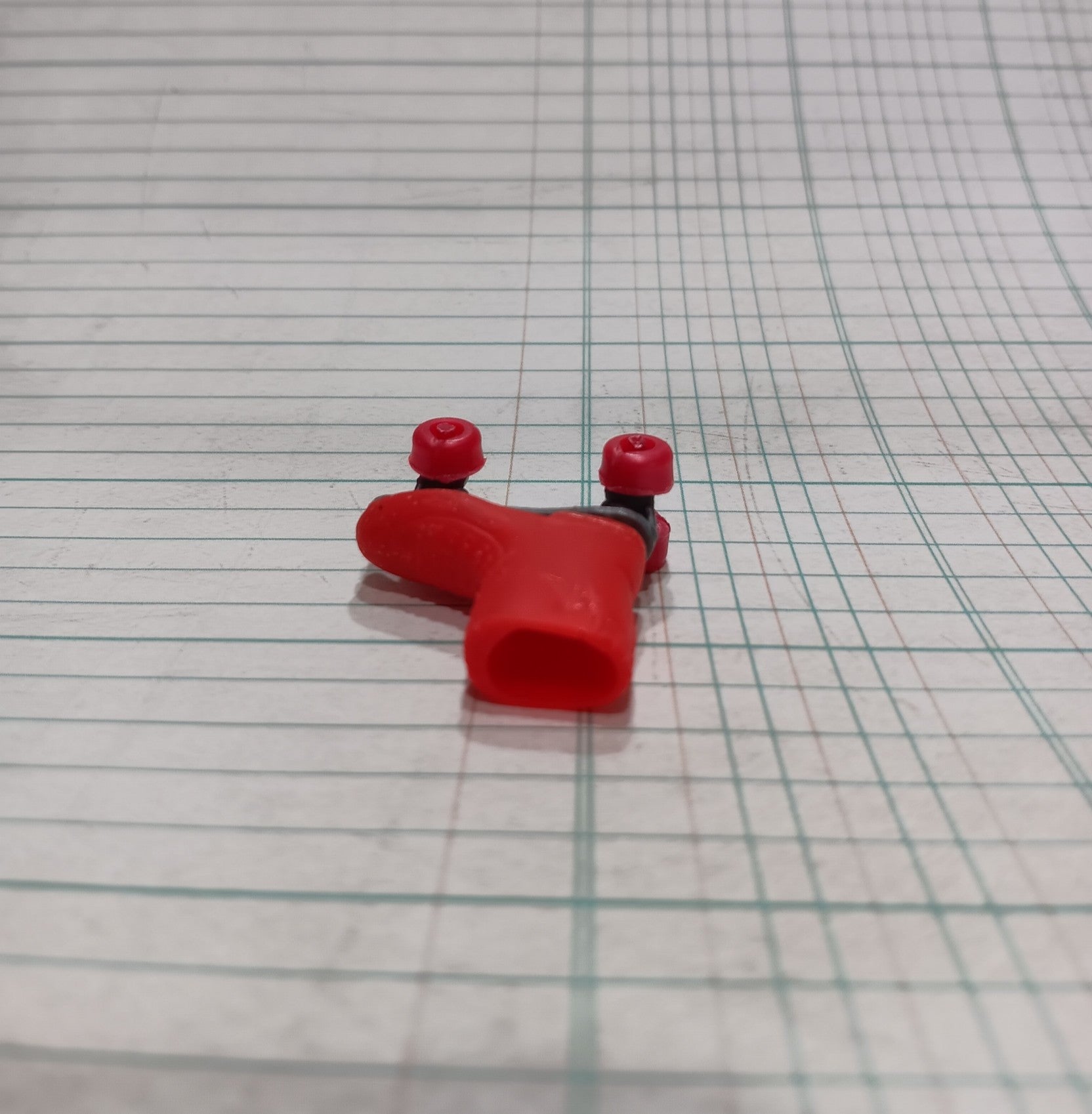 Vintage 1965 Skipper Red and Silver Roller Skate from "Skipper on Wheels" Fun Pack #1032