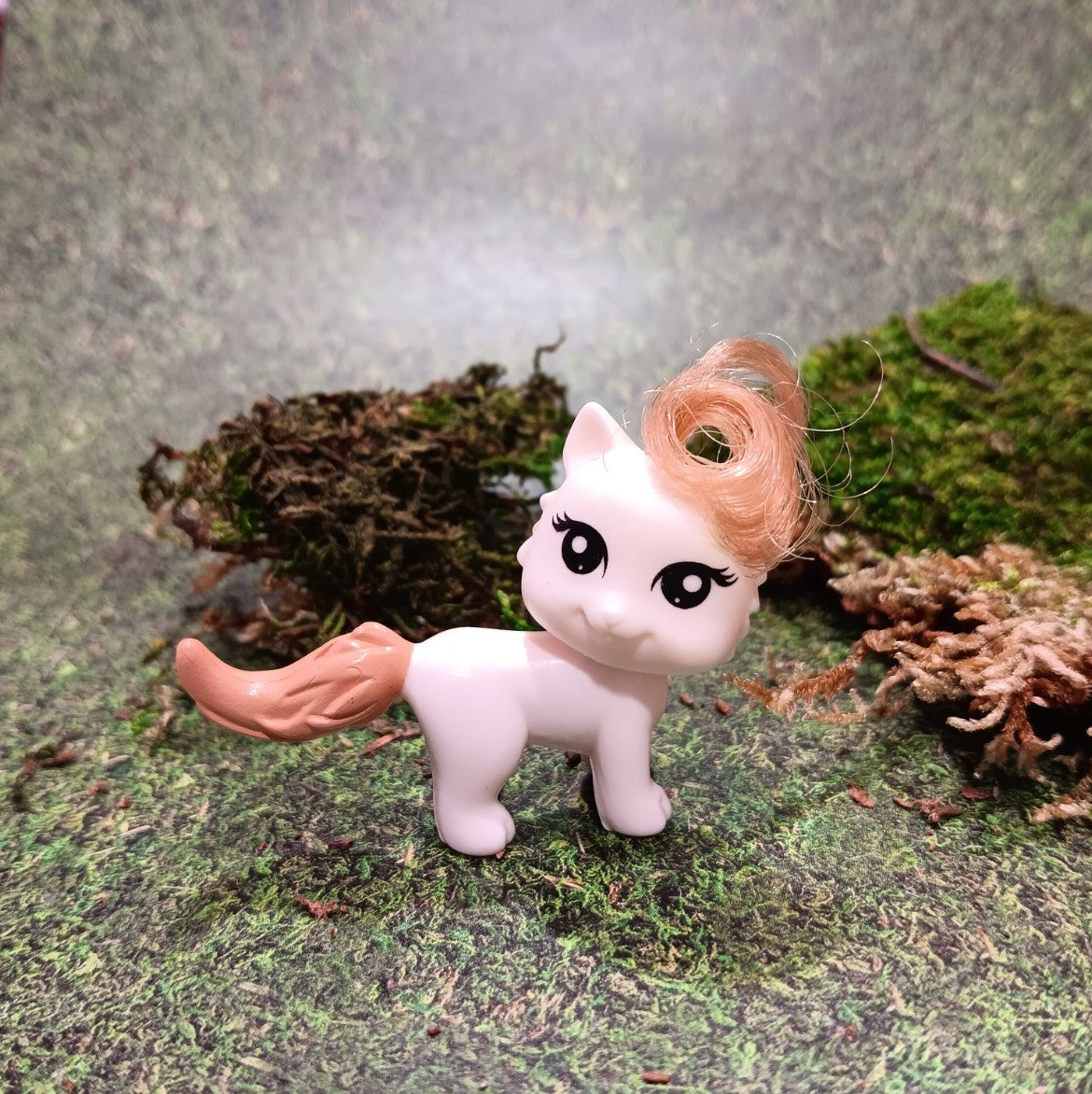 Polly Pocket White Kitty with Ginger Tail and Rooted "Bangs"