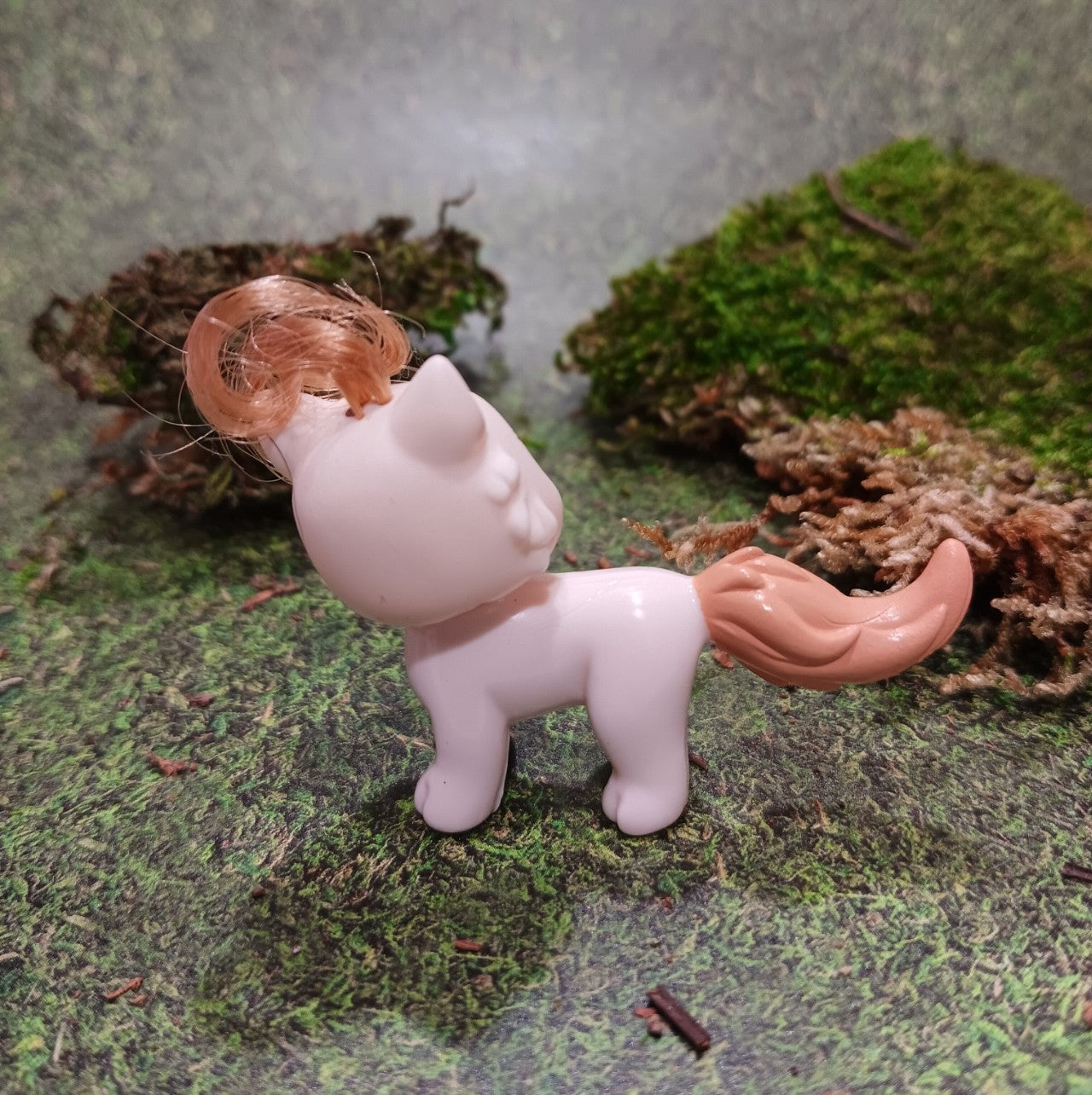 Polly Pocket White Kitty with Ginger Tail and Rooted "Bangs"