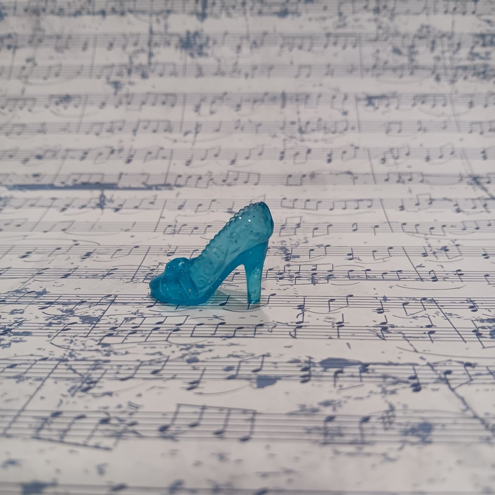 Disney Princess Royal Shimmer Cinderella's Glass Slipper