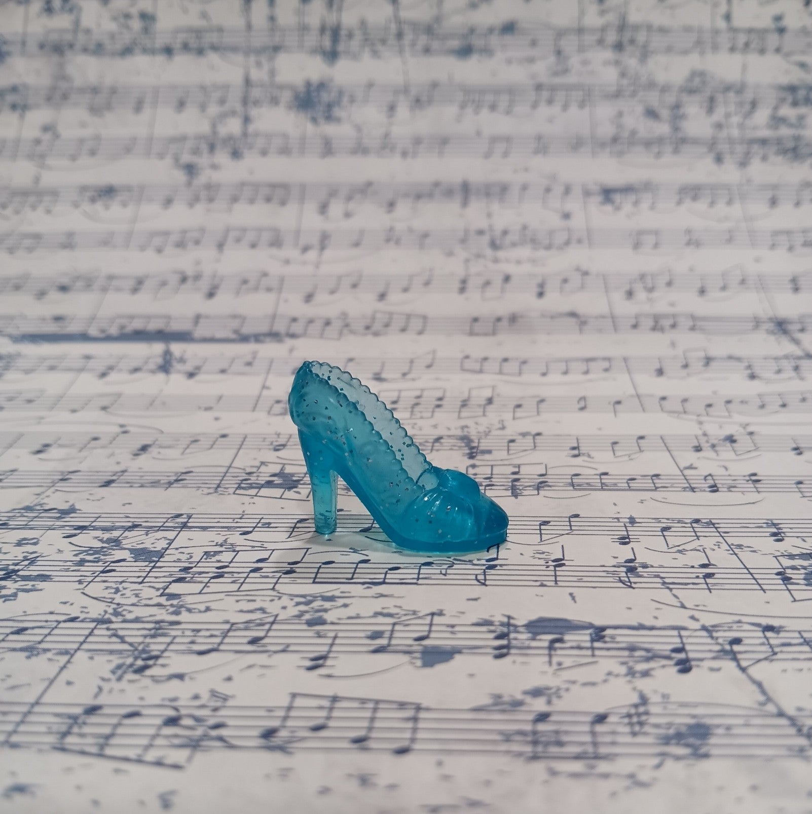 Disney Princess Royal Shimmer Cinderella's Glass Slipper