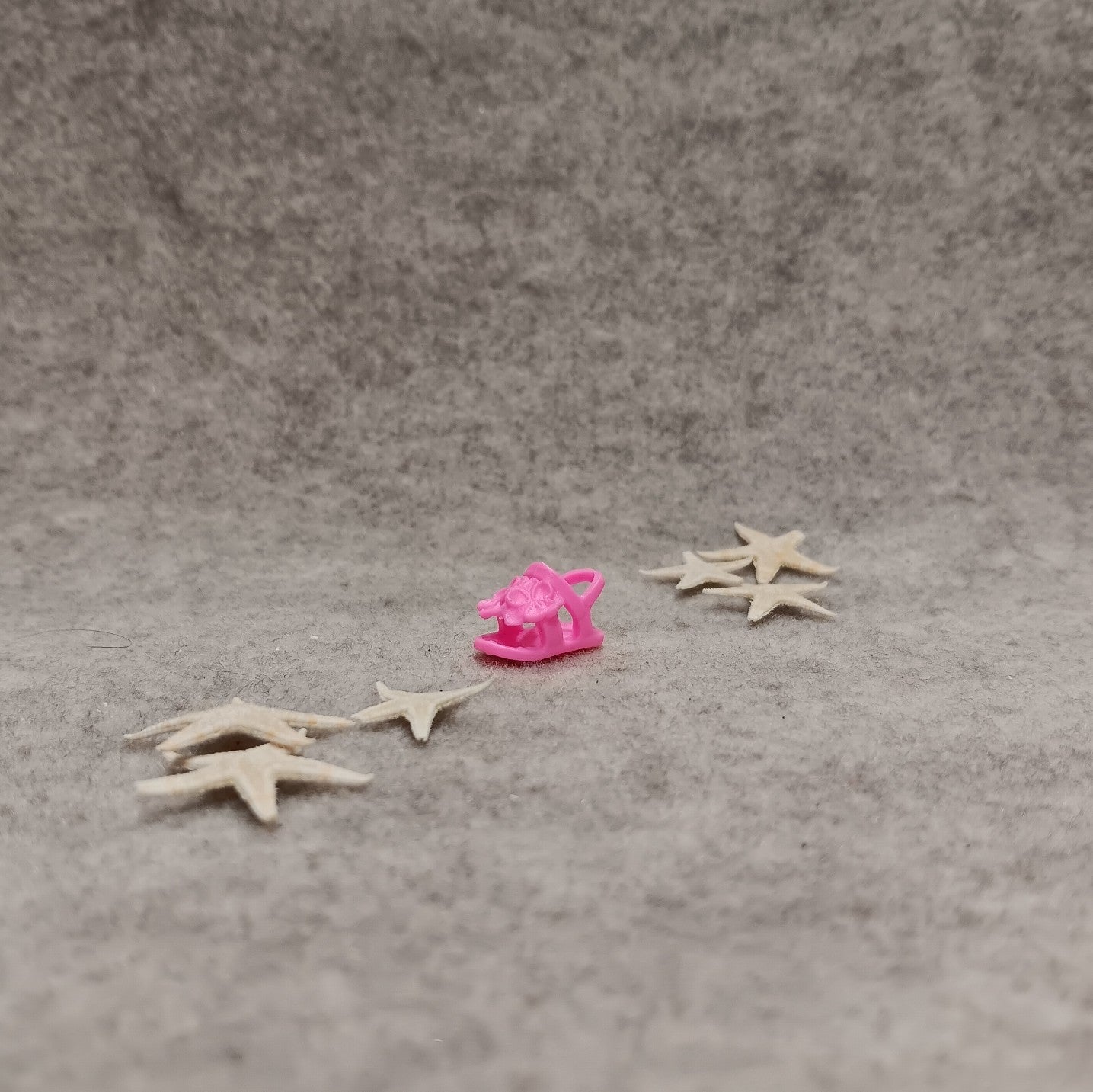 Barbie - Chelsea doll's little pink Floral Hawaiian Sandal