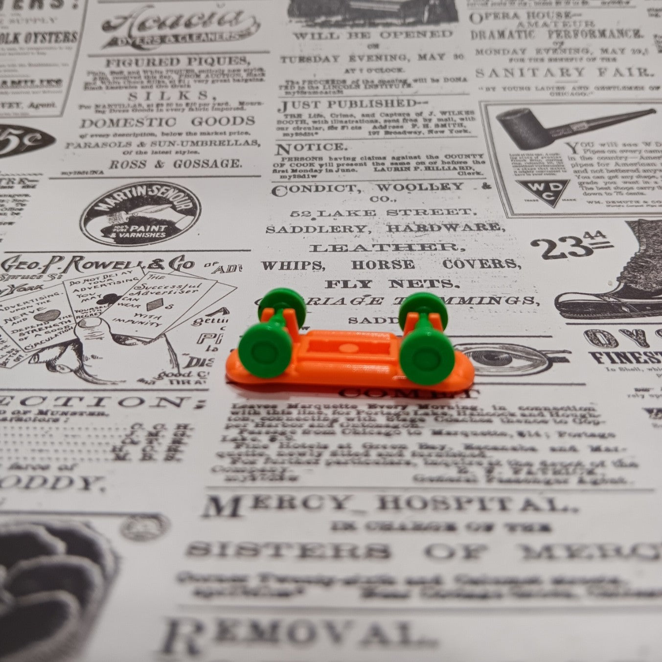 LEGO Minifigure Orange Skateboard with Green Wheels