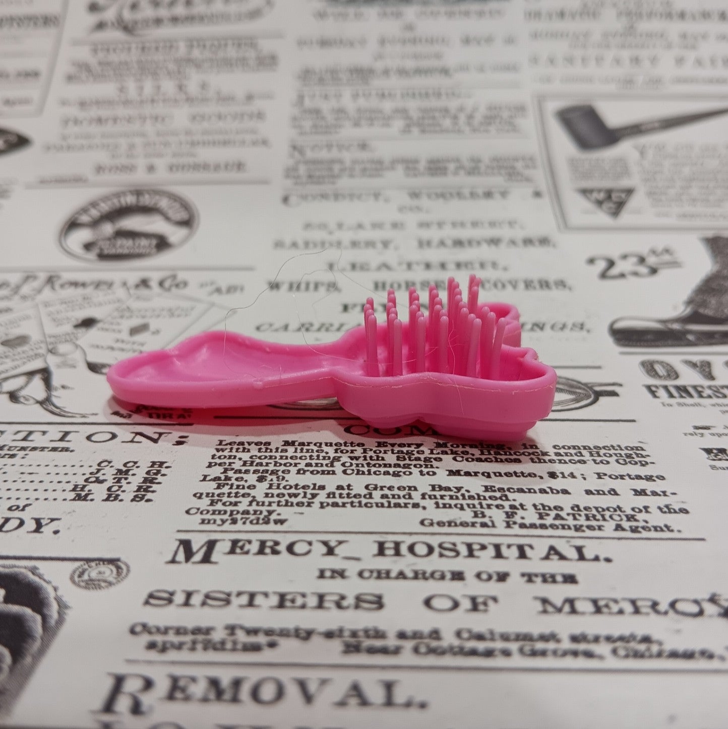 Vintage My Little Pony Sweetheart Sister Frilly Flower's Pink Butterfly Brush