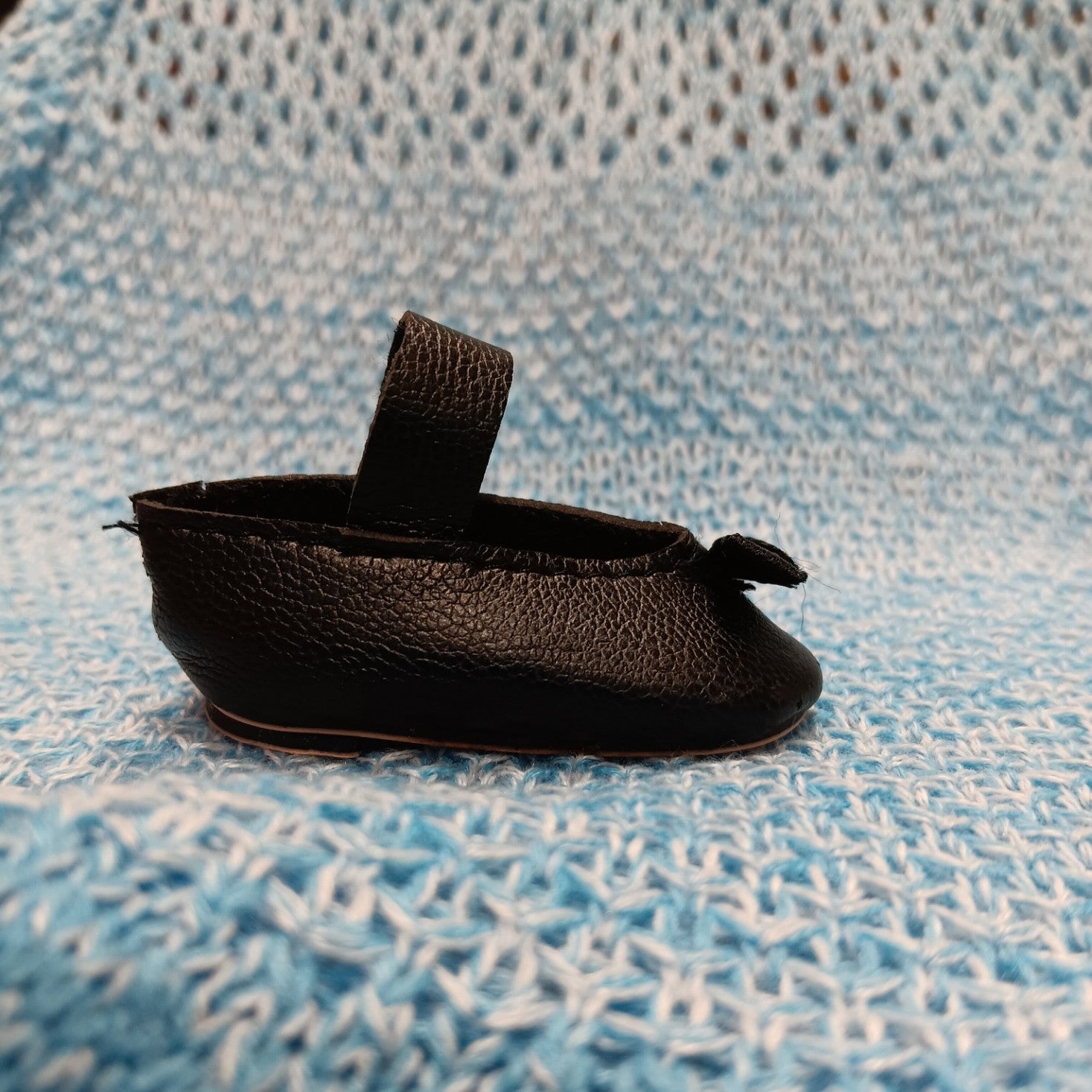 Vintage Effanbee Mary Jane Right Shoe with Bow Toe