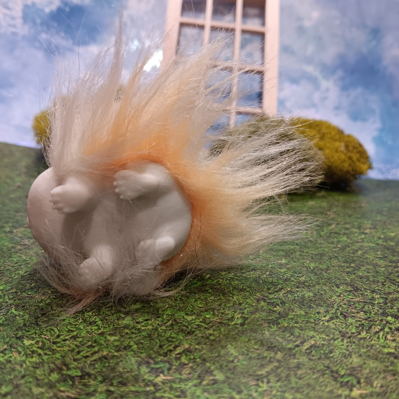 Blonde baby Guinea Pig for Little Live Pets Mama Surprise