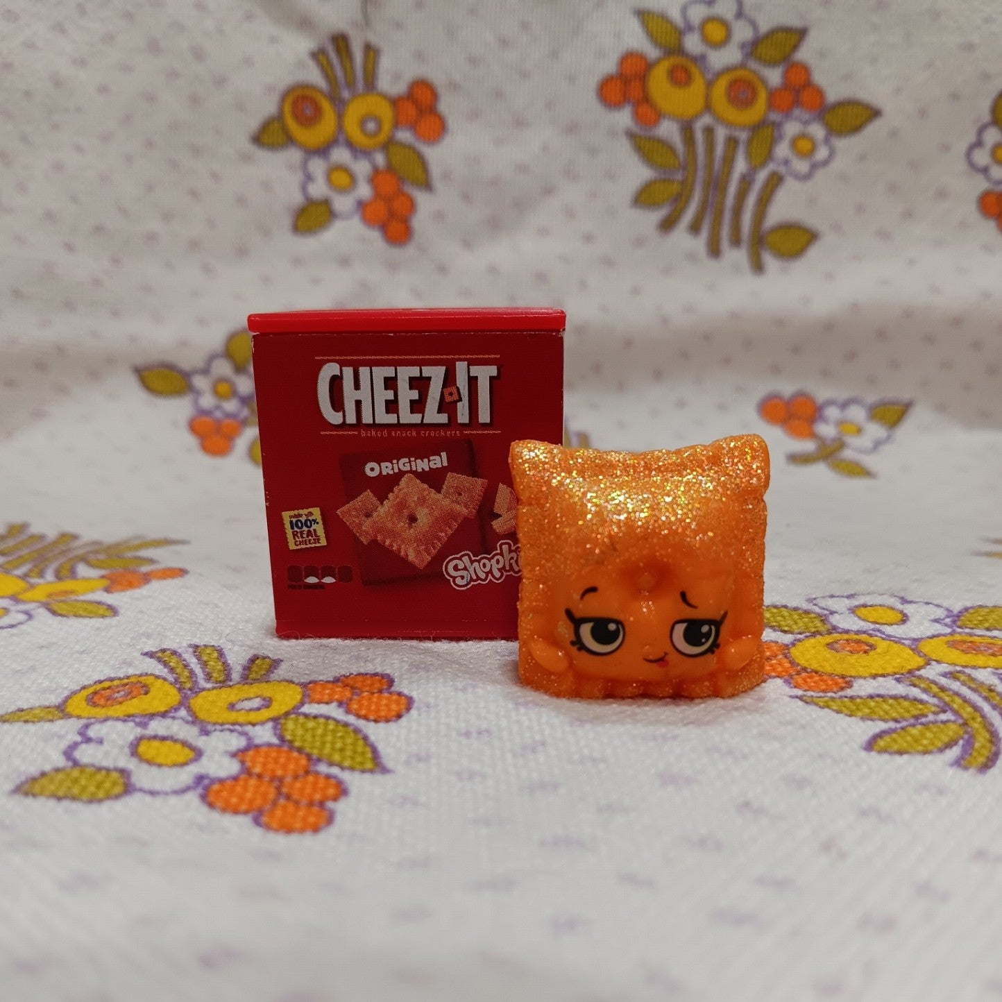 Shopkins Real Littles Season 12 Glittery Cheez-It