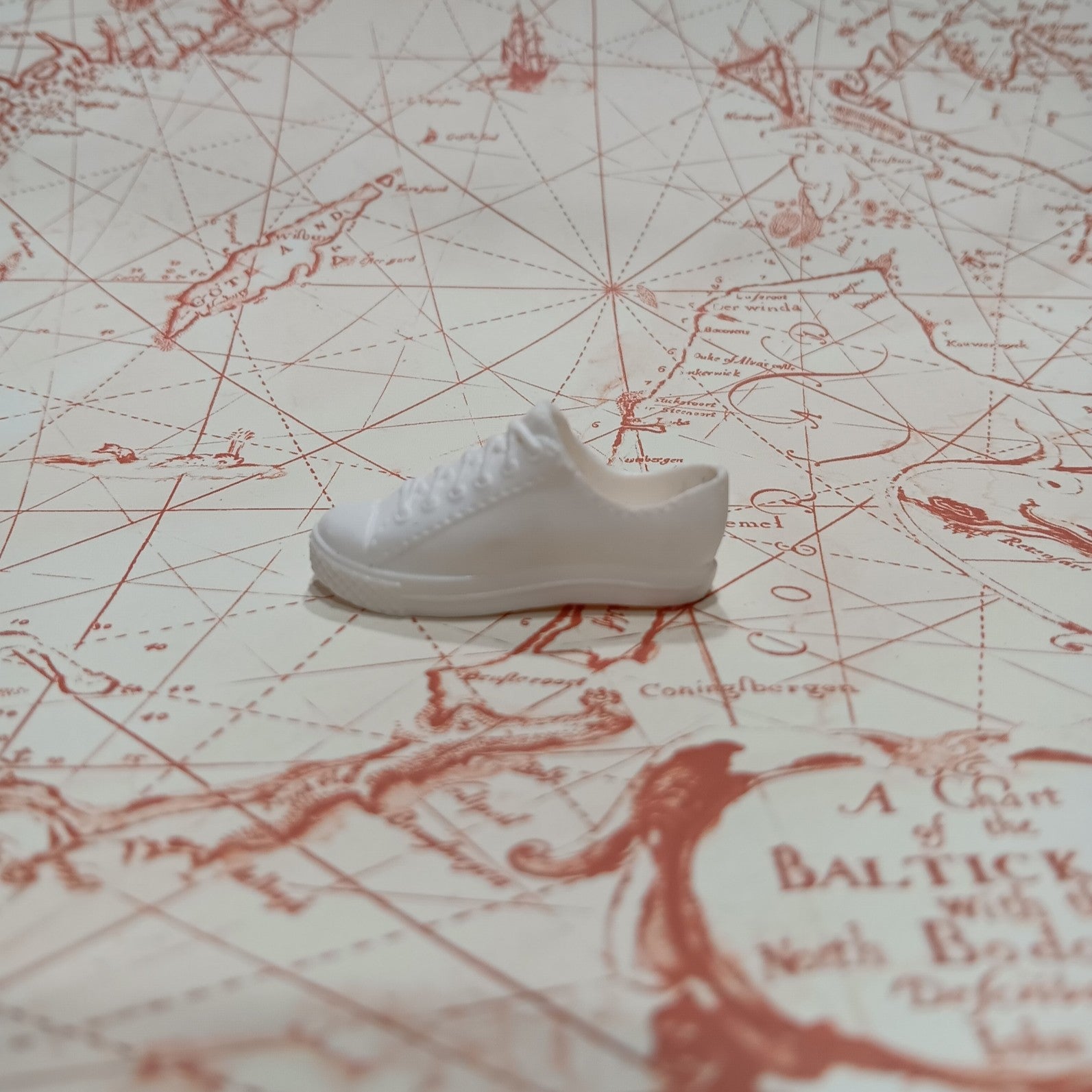 Fashionistas Ken White Low Top Sneaker