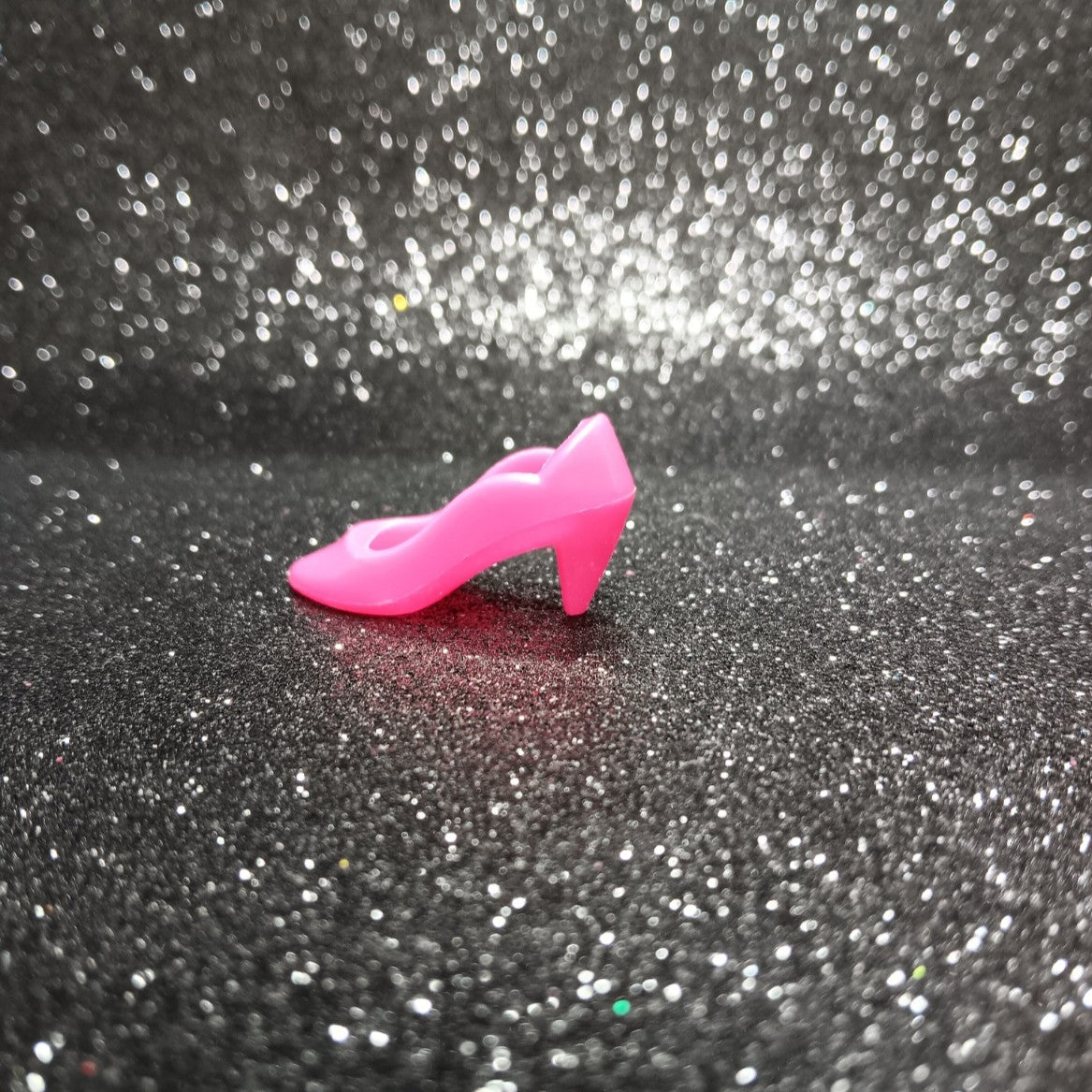 Rock 'n Curl Jem's Hot Pink Scalloped Edge Heel