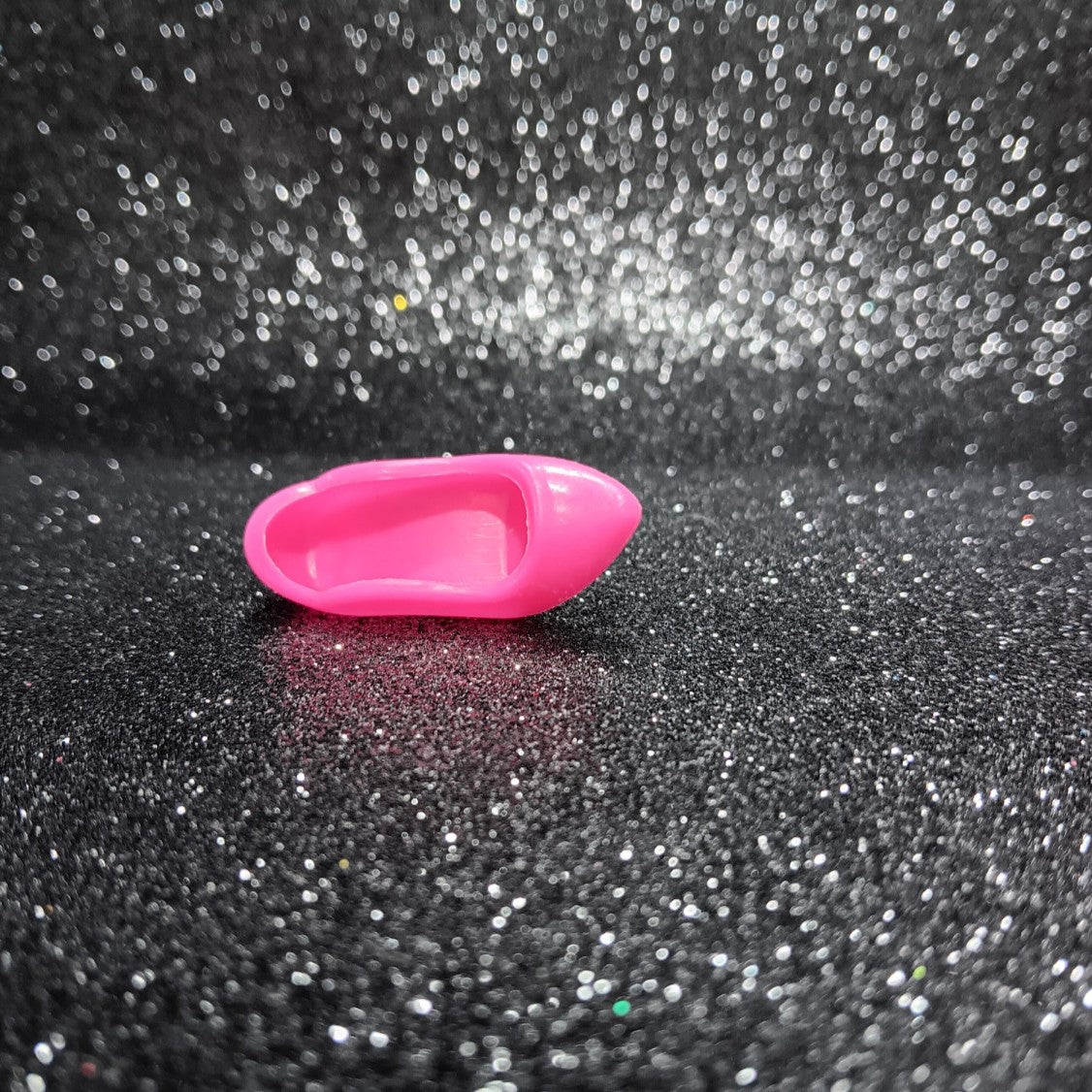 Rock 'n Curl Jem's Hot Pink Scalloped Edge Heel