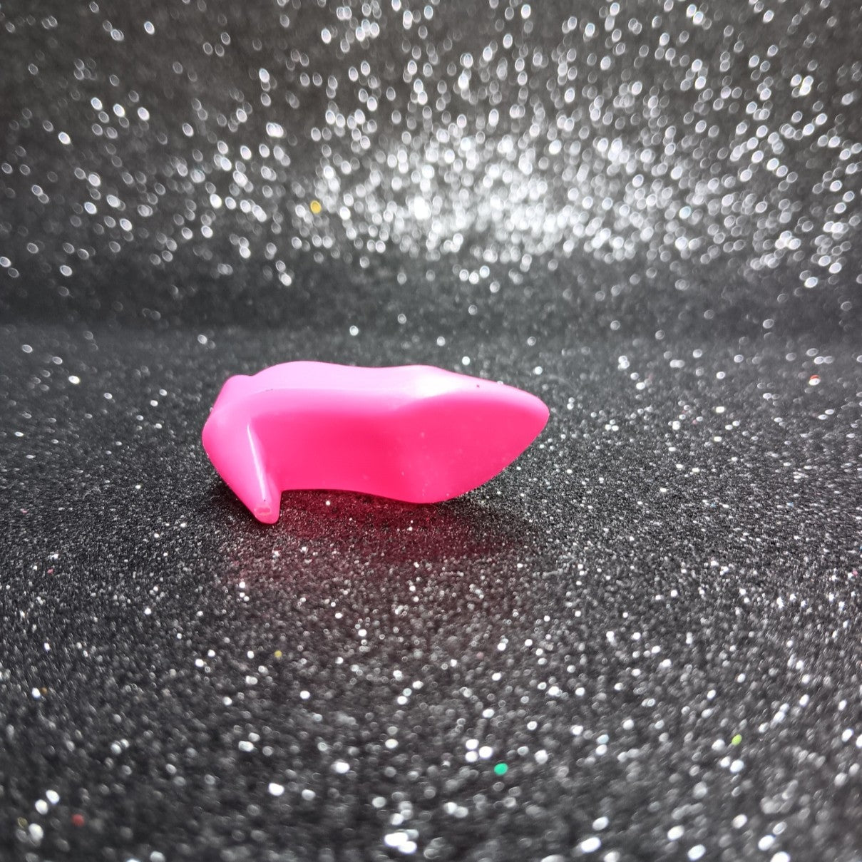 Rock 'n Curl Jem's Hot Pink Scalloped Edge Heel