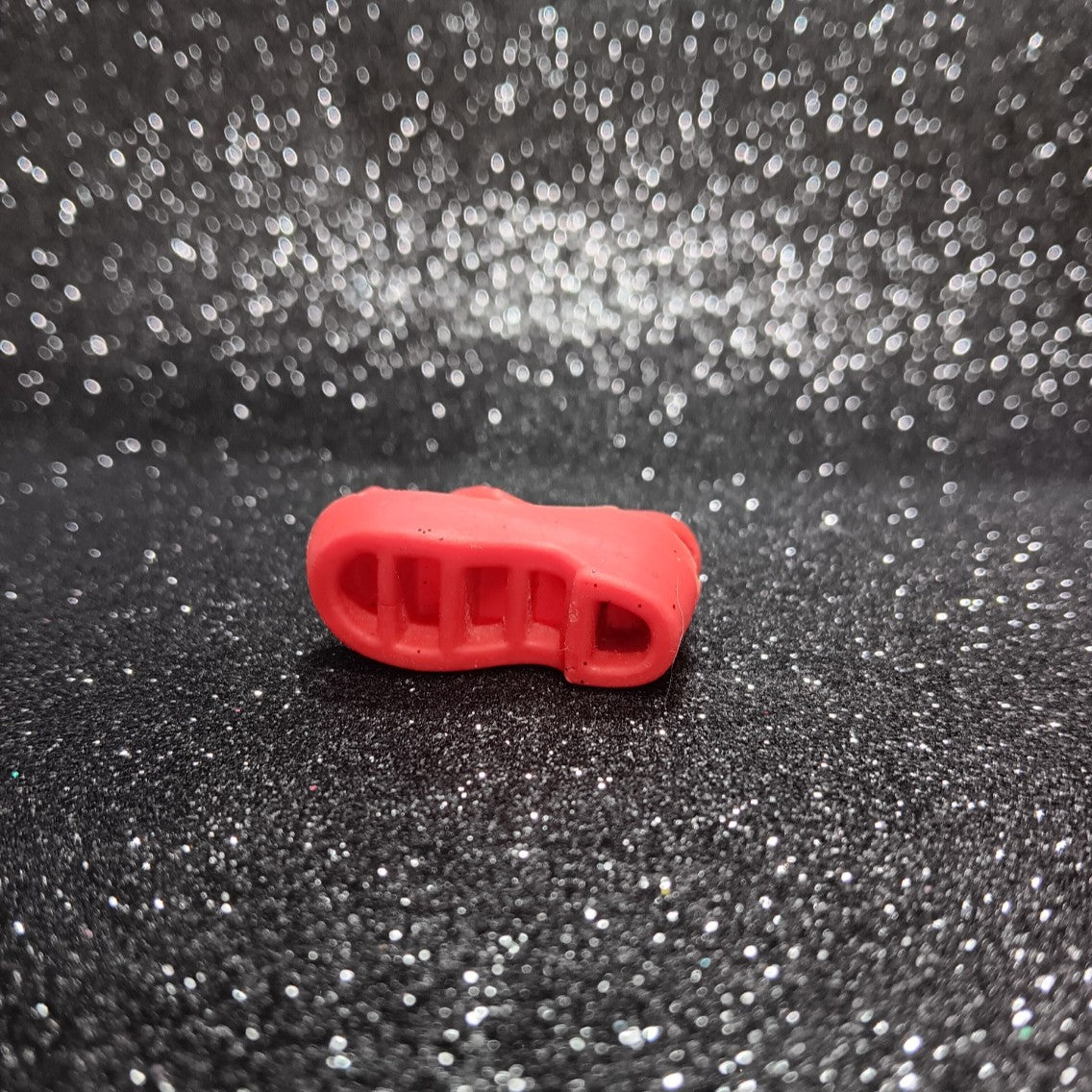 Kenner Bionic Woman Red Sandal for Mission Purse Jaimie Sommers c. 1977