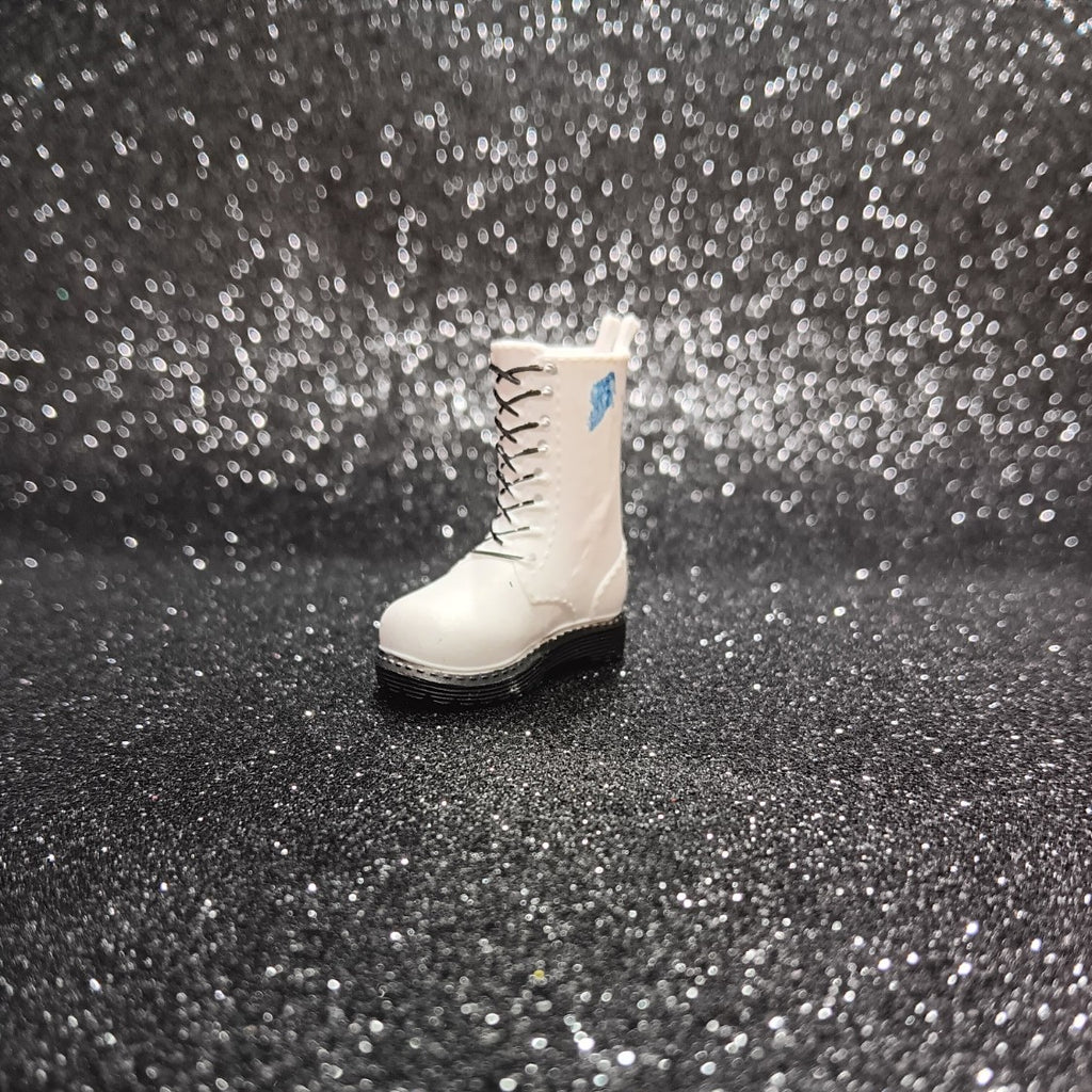 LOL Surprise OMG Rocker Boi doll boot
