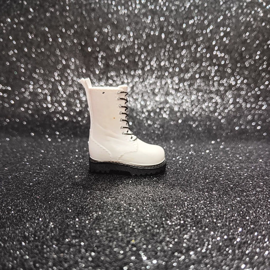 LOL Surprise OMG Rocker Boi doll boot