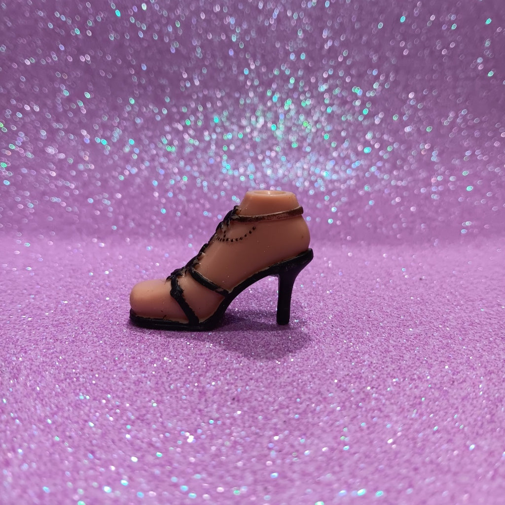 Bratz Step Out Cloe black strappy high heel