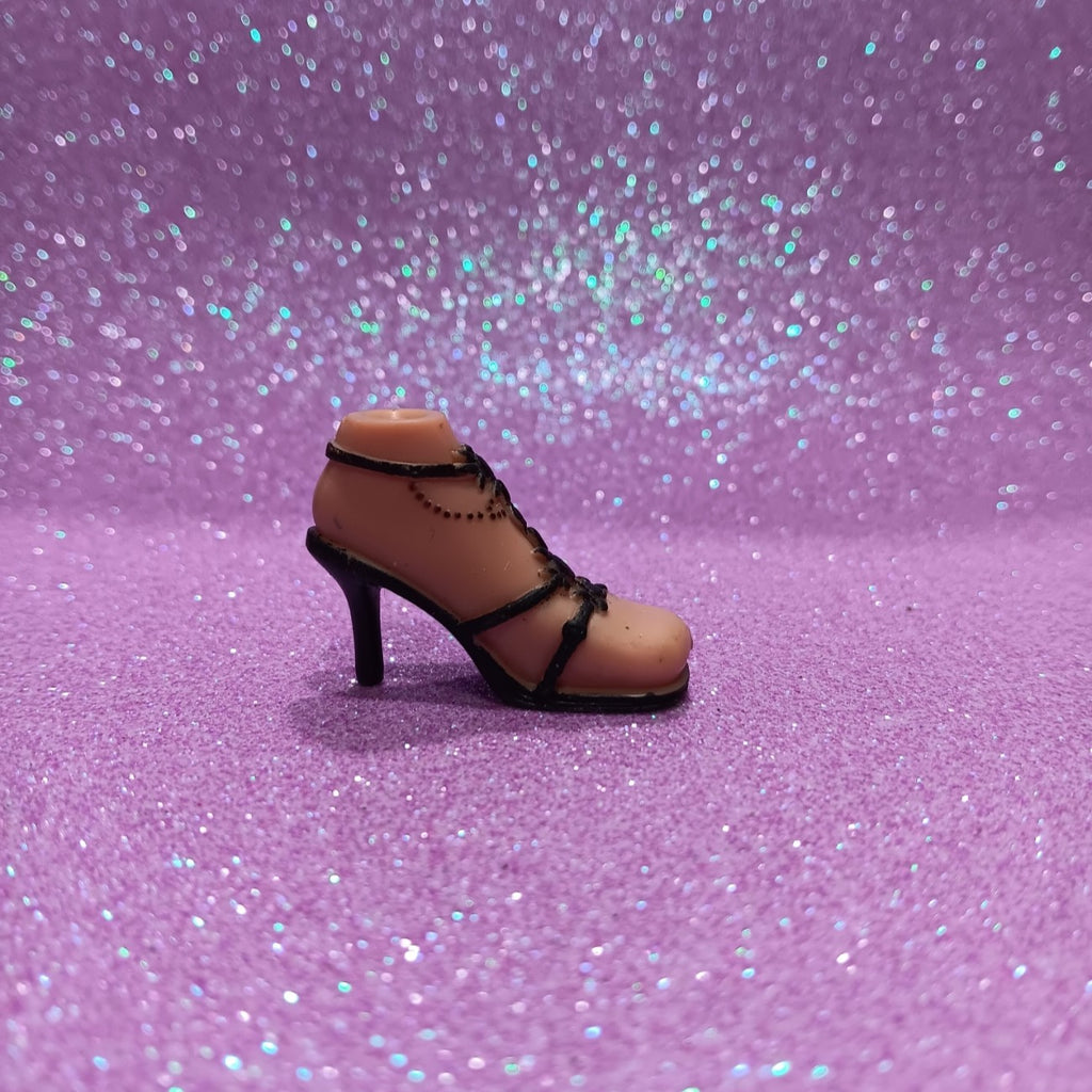 Bratz Step Out Cloe black strappy high heel