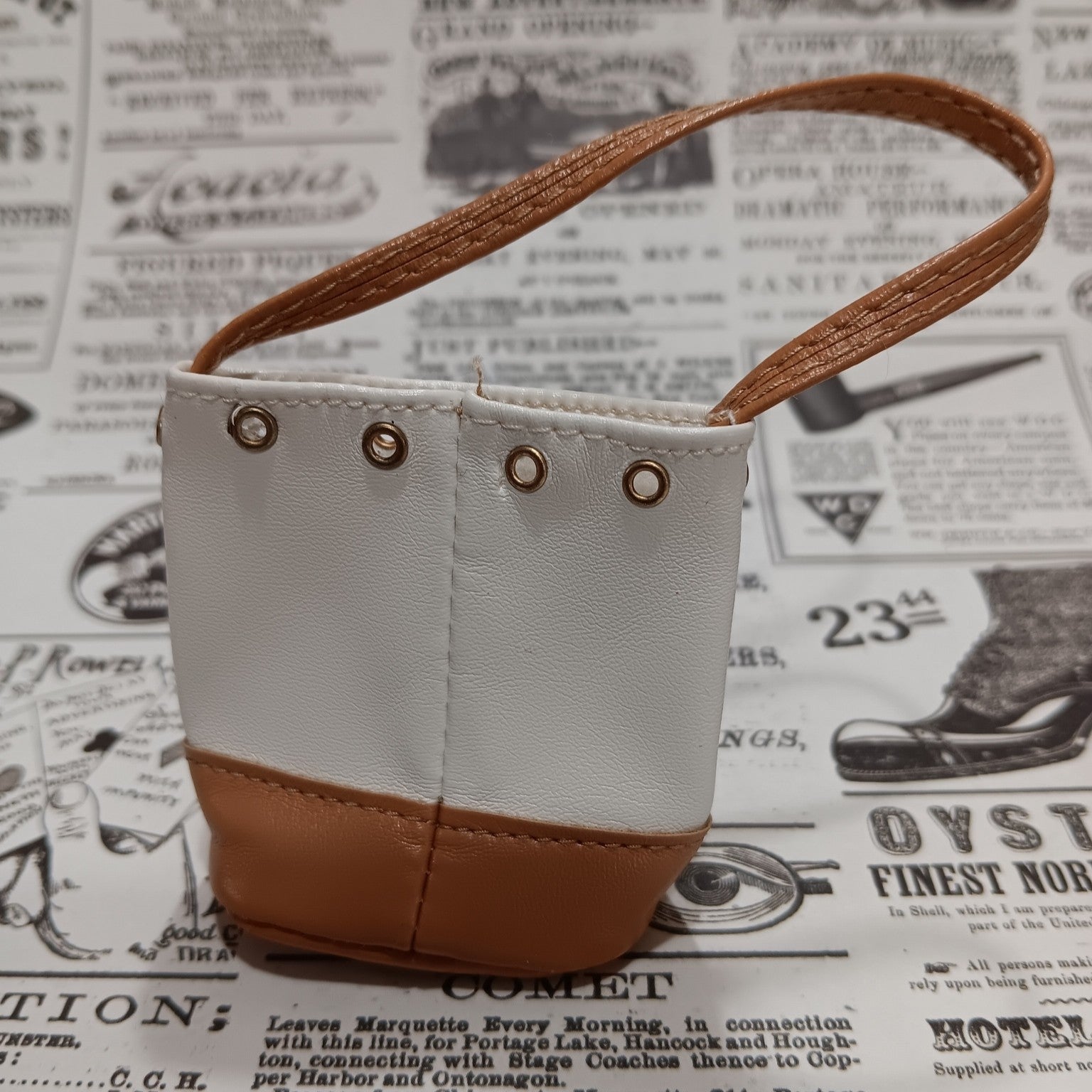 Mini Brands Fashion Bag Series 1 - White & Tan Bucket Bag