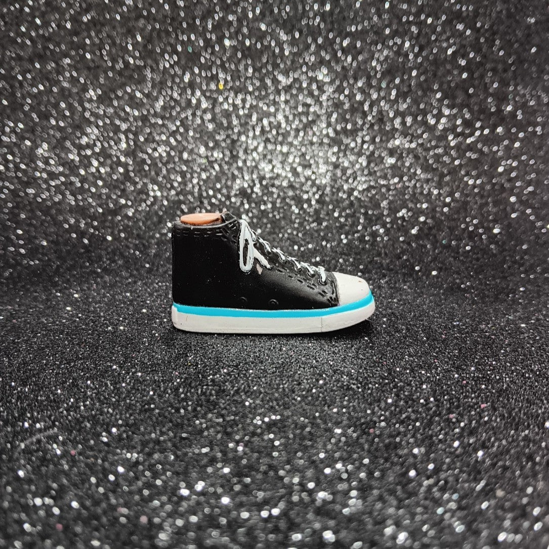 Bratz Play Sportz Sasha's Converse Style Black Sneaker
