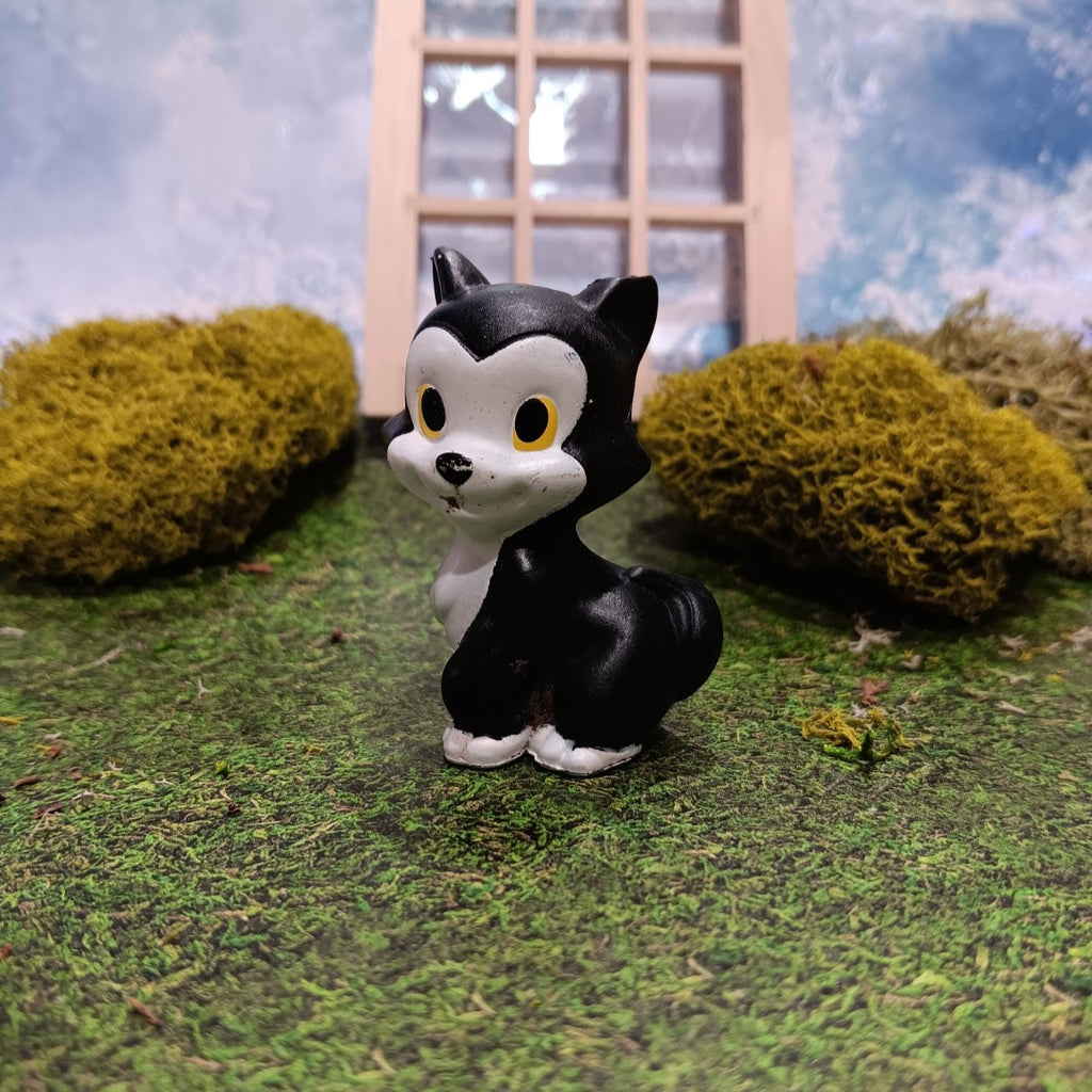 Disney Pinocchio Figaro Kitty Cat Figure