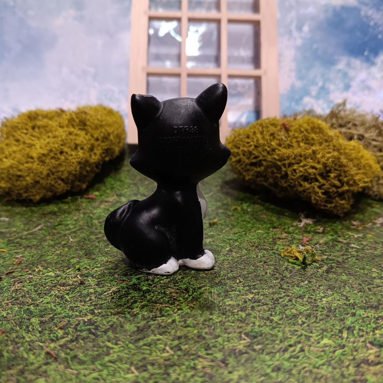 Disney Pinocchio Figaro Kitty Cat Figure