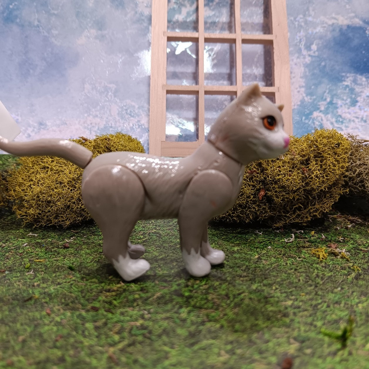 Vintage 1995 Barbie Veterinarian Pet Doctor Gray Cat