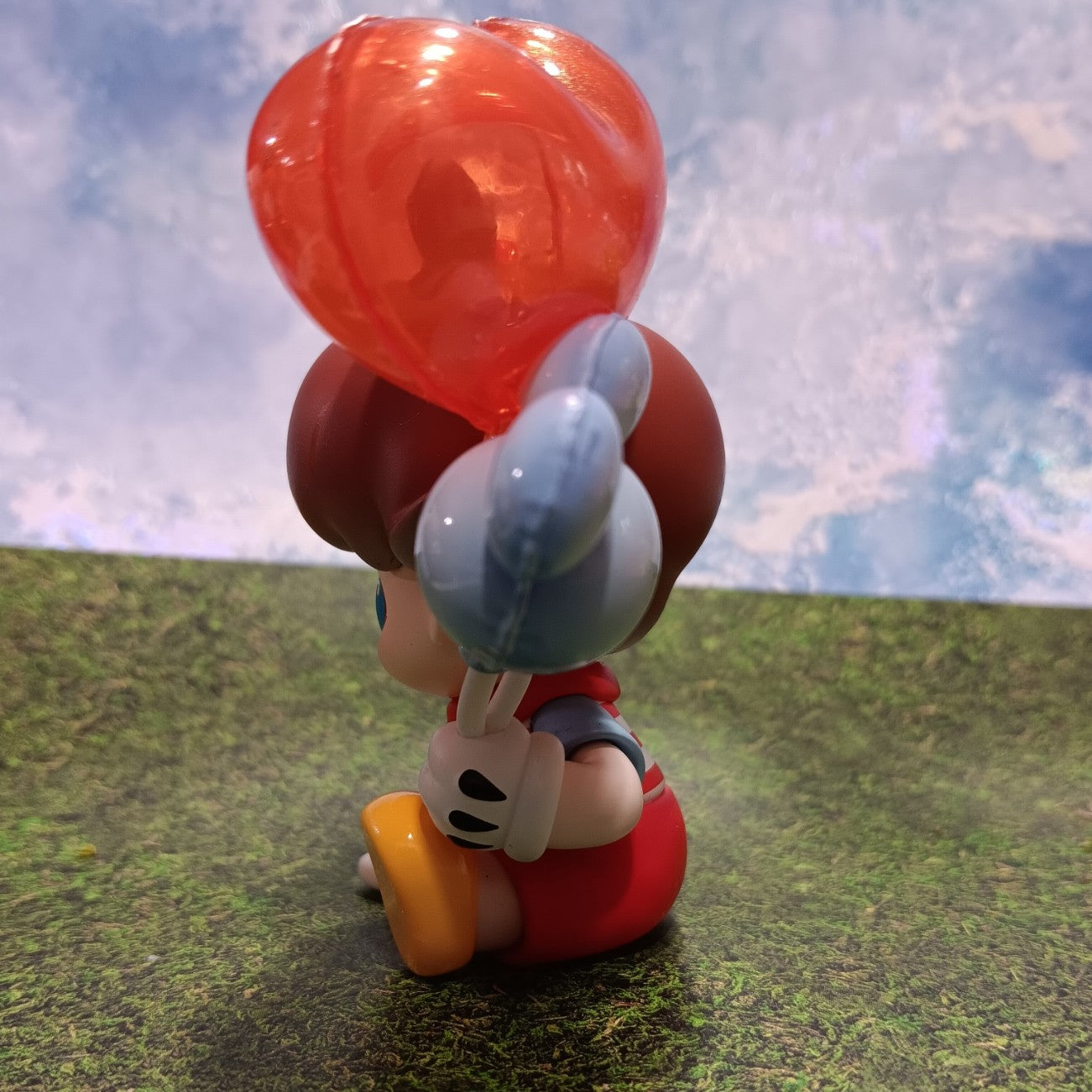 POP-MART DIMOO World x Disney "Minnie's Balloon" Figure