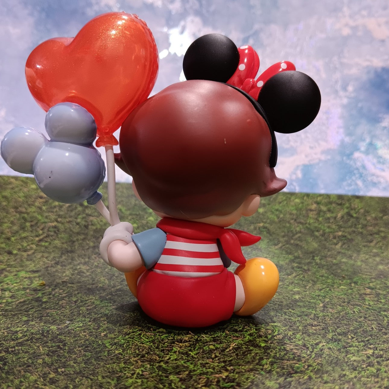 POP-MART DIMOO World x Disney "Minnie's Balloon" Figure