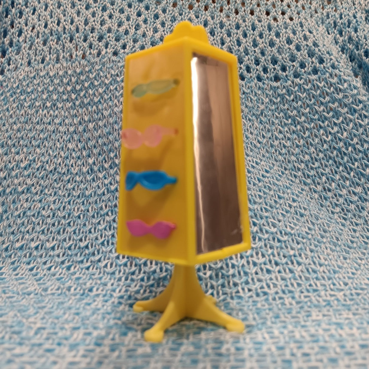 Polly Pocket Shopping Center Sunglass Display Rack
