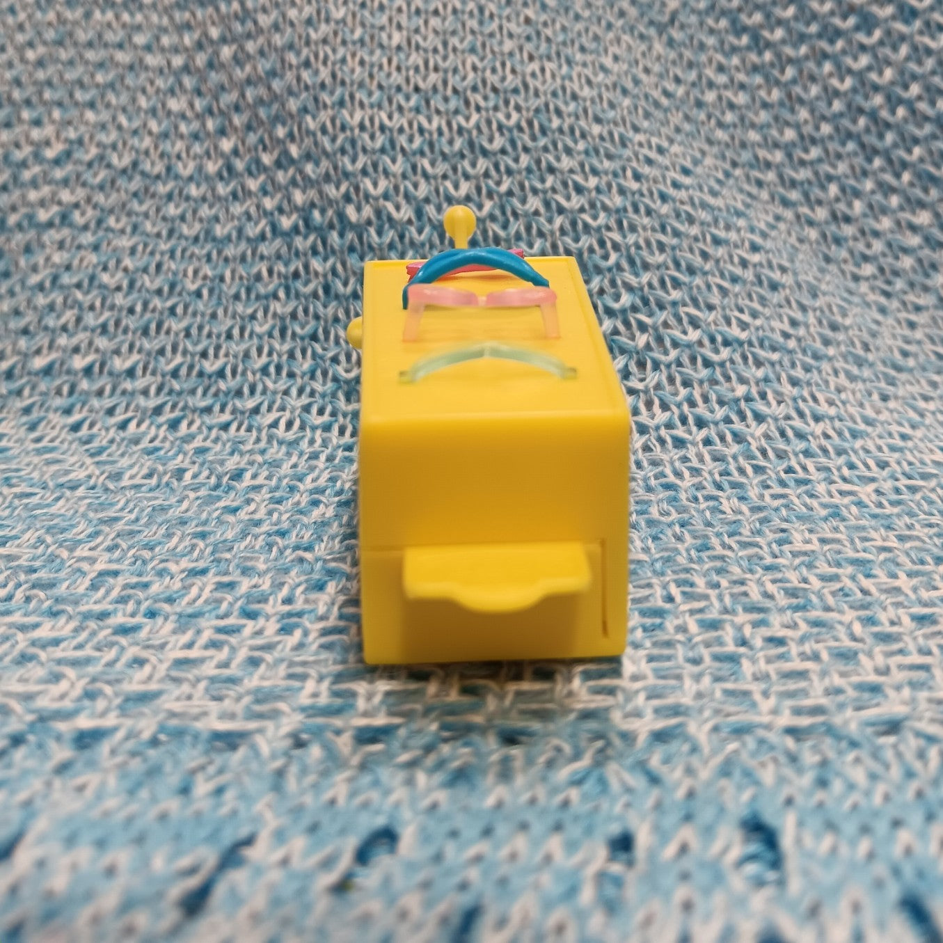 Polly Pocket Shopping Center Sunglass Display Rack