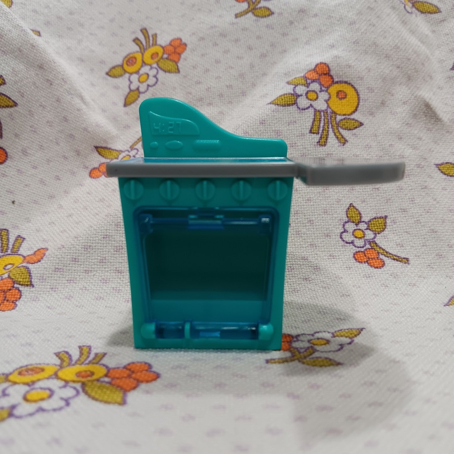 Polly Pocket Range with Opening Oven
