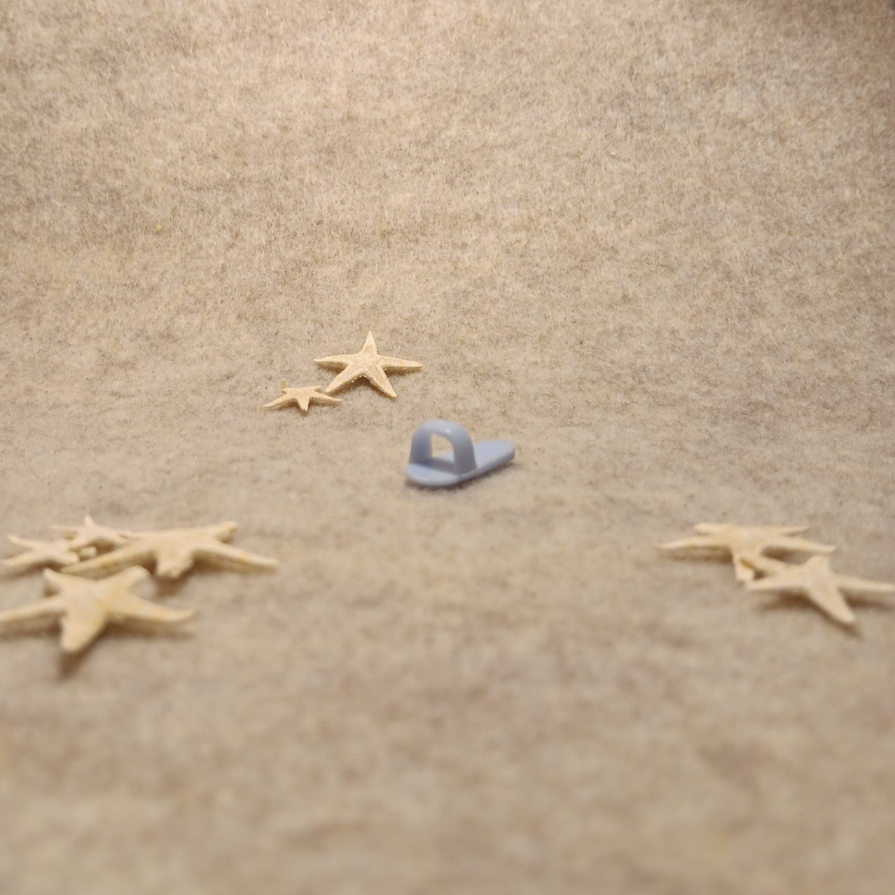 Small flat blue sandal for Skipper