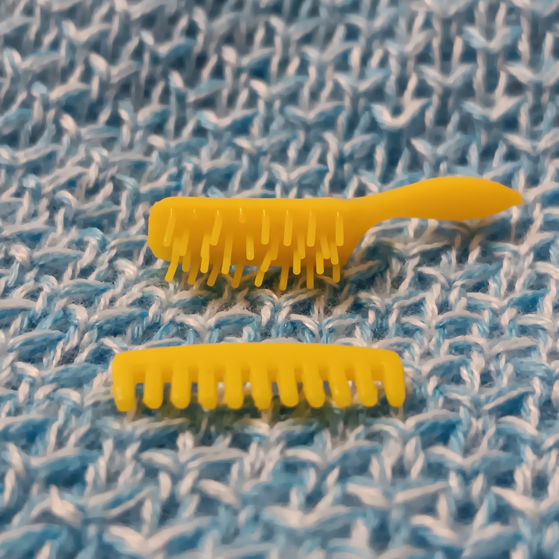 Vintage Liddle Kiddles Yellow Comb and Brush Set