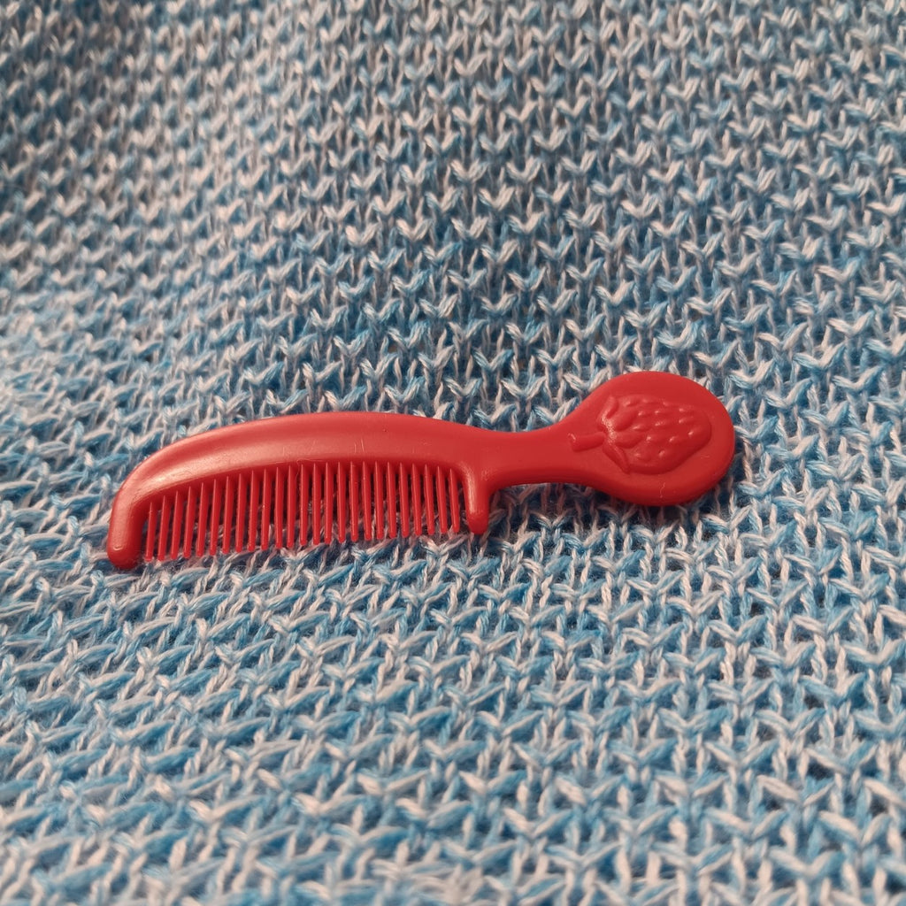 Vintage Strawberry Shortcake Berry Comb